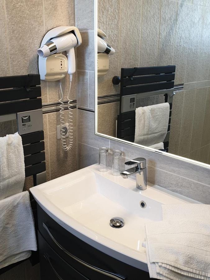 Logis Hotel Restaurant Spa Les Balcons De L'Esperance Limeuil Luaran gambar
